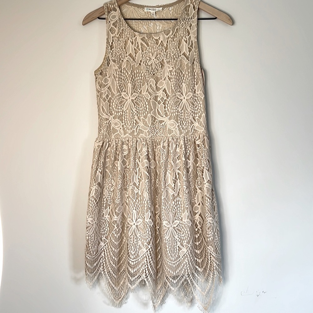 Cream/ Blush eyelash lace sleeveless dress size small
